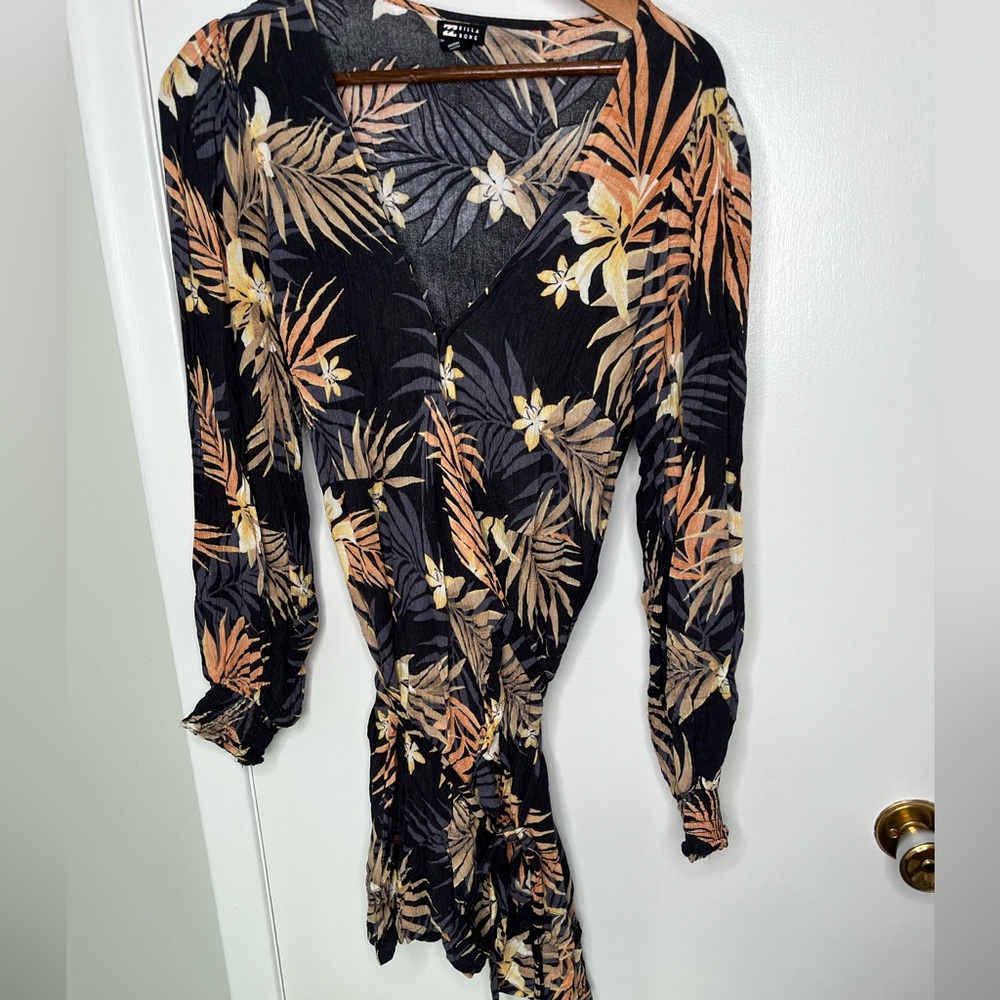 Billabong Long Sleeve floral dress